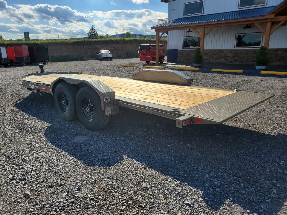 New 2026 Diamond C Trailers HDT207 Equipment Split Tilt Trailer / 15,500 GVWR / 82"x20'