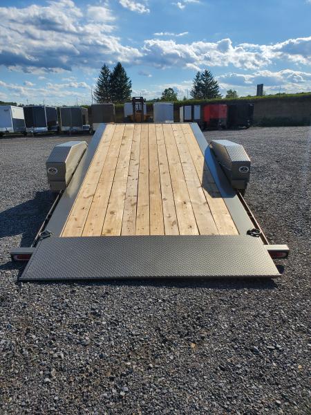 New 2026 Diamond C Trailers HDT207 Equipment Split Tilt Trailer / 15,500 GVWR / 82"x20'