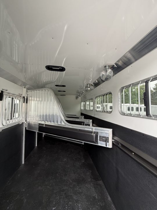New 2027 4-Star Trailers 4 Horse Slant Cowboy Tack Gooseneck Horse Trailer