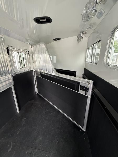 New 2027 4-Star Trailers 4 Horse Slant Cowboy Tack Gooseneck Horse Trailer
