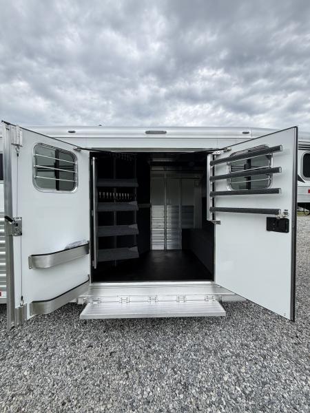 New 2027 4-Star Trailers 4 Horse Slant Cowboy Tack Gooseneck Horse Trailer