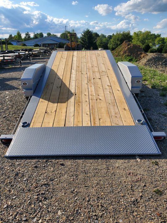 New 2026 Diamond C Trailers HDT207 Equipment Split Tilt Trailer / 15,500 GVWR / 82"x22'