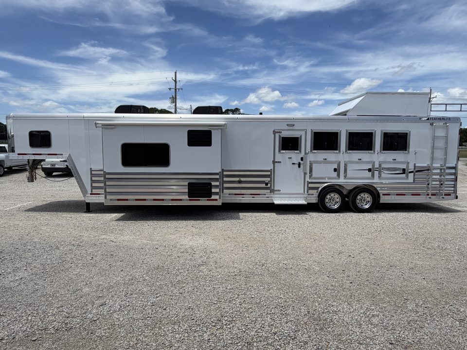 New 2026 Featherlite 4 Horse 17' Living Quarters 9' Slide Out Gooseneck Horse Trailer
