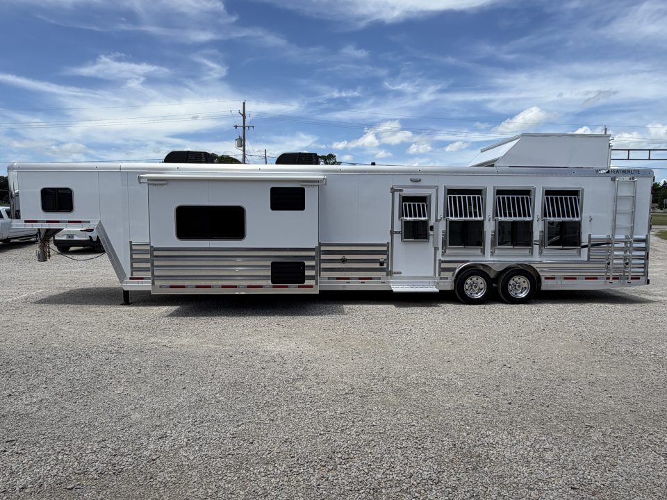 New 2026 Featherlite 4 Horse 17' Living Quarters 9' Slide Out Gooseneck Horse Trailer