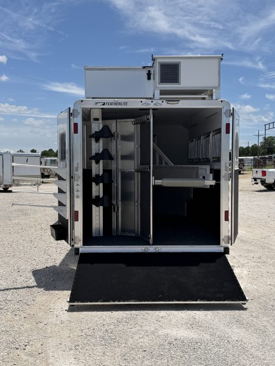 New 2026 Featherlite 4 Horse 17' Living Quarters 9' Slide Out Gooseneck Horse Trailer