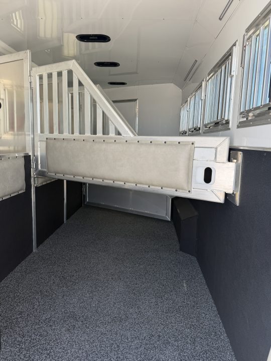 New 2026 Featherlite 4 Horse 17' Living Quarters 9' Slide Out Gooseneck Horse Trailer