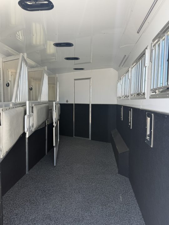 New 2026 Featherlite 4 Horse 17' Living Quarters 9' Slide Out Gooseneck Horse Trailer