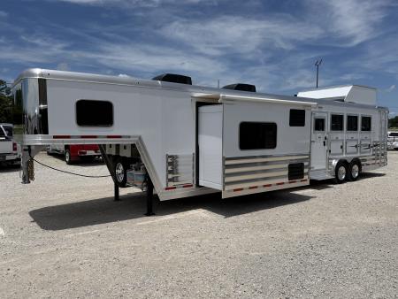 New 2026 Featherlite 4 Horse 17' Living Quarters 9' Slide Out Gooseneck Horse Trailer