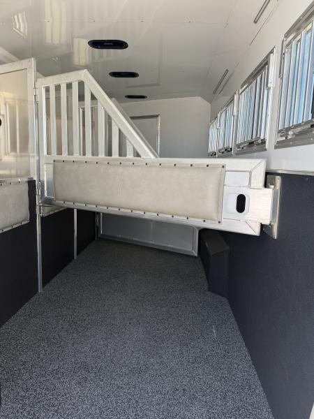 New 2026 Featherlite 4 Horse 17' Living Quarters 9' Slide Out Gooseneck Horse Trailer