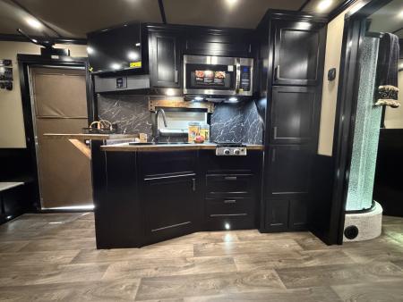 New 2026 Featherlite 4 Horse 17' Living Quarters 9' Slide Out Gooseneck Horse Trailer
