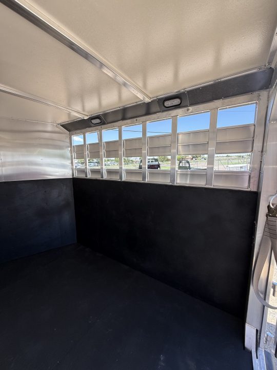 New 2027 Hart Trailer SHORT GO Horse Trailer