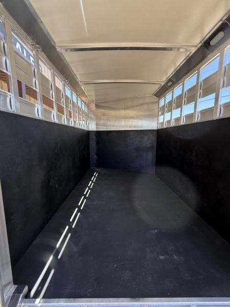 New 2027 Hart Trailer SHORT GO Horse Trailer