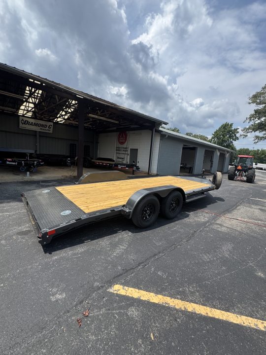 New 2027 Diamond C Trailers GTF235 18X83 Car Hauler
