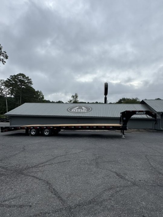 New 2027 DiamondC, 35' Gooseneck, Max Ramps, 25.9 GVWR FMAX212 MR