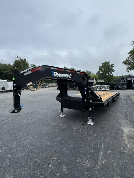 New 2027 DiamondC, 35' Gooseneck, Max Ramps, 25.9 GVWR FMAX212 MR