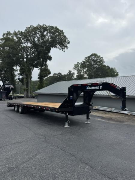 New 2027 DiamondC, 35' Gooseneck, Max Ramps, 25.9 GVWR FMAX212 MR