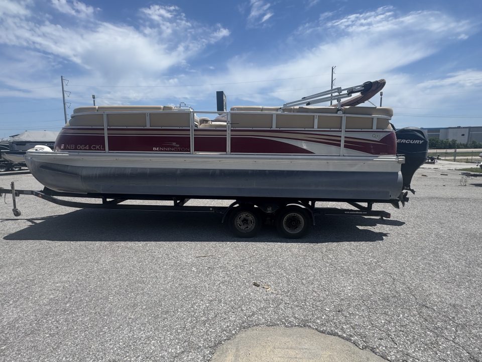 Used 2007 Bennington 22 QXI Pontoon Boat