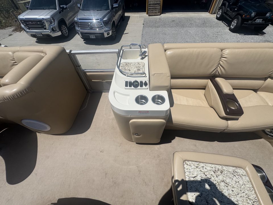 Used 2007 Bennington 22 QXI Pontoon Boat