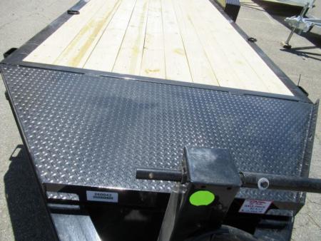 New 2027 Diamond C 82x22' Equipment, Low Profile, 2' Dove w/Ramps LPX207
