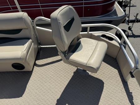 Used 2008 Weeres 18' Pontoon Boat