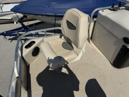 Used 2008 Weeres 18' Pontoon Boat