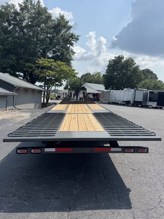 New 2027 Diamond C Trailers FMAX210HDT 30X102 Equipment Trailer