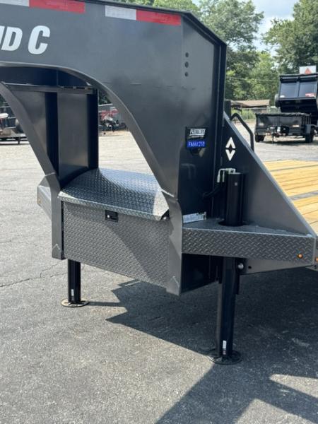 New 2027 Diamond C Trailers FMAX210HDT 30X102 Equipment Trailer