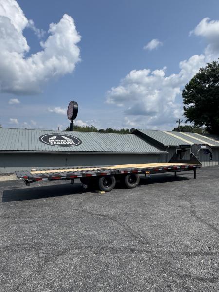 New 2027 Diamond C Trailers FMAX210HDT 30X102 Equipment Trailer