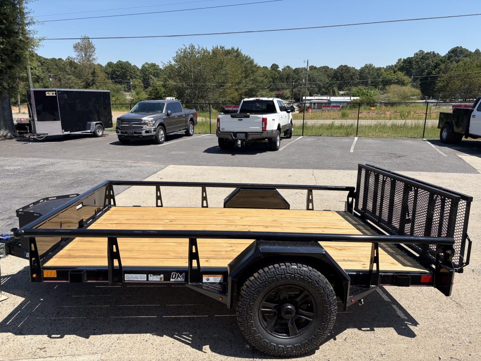 New 2027 Diamond C 77x10 Utility, Spare Tire, Venture Pkg. PSA135