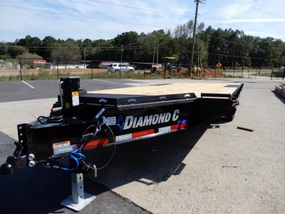 New 2026 Diamond C 8.5x20' Equipment, Slide-in Ramps DEC207