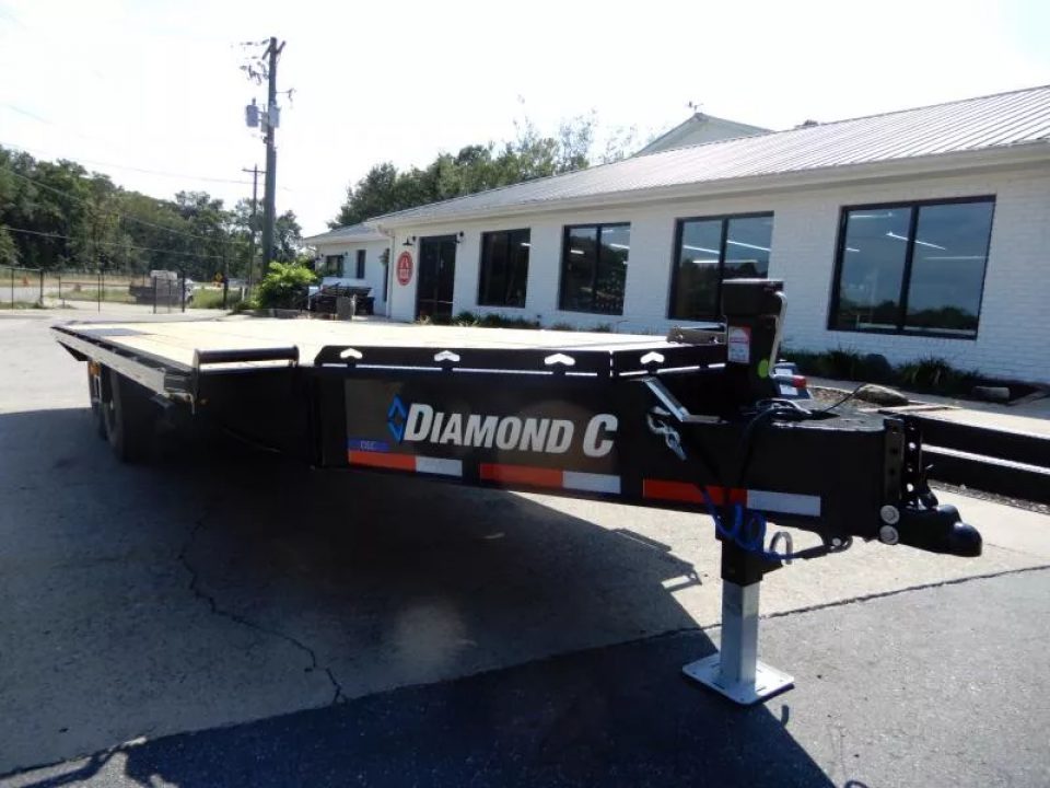 New 2026 Diamond C 8.5x20' Equipment, Slide-in Ramps DEC207