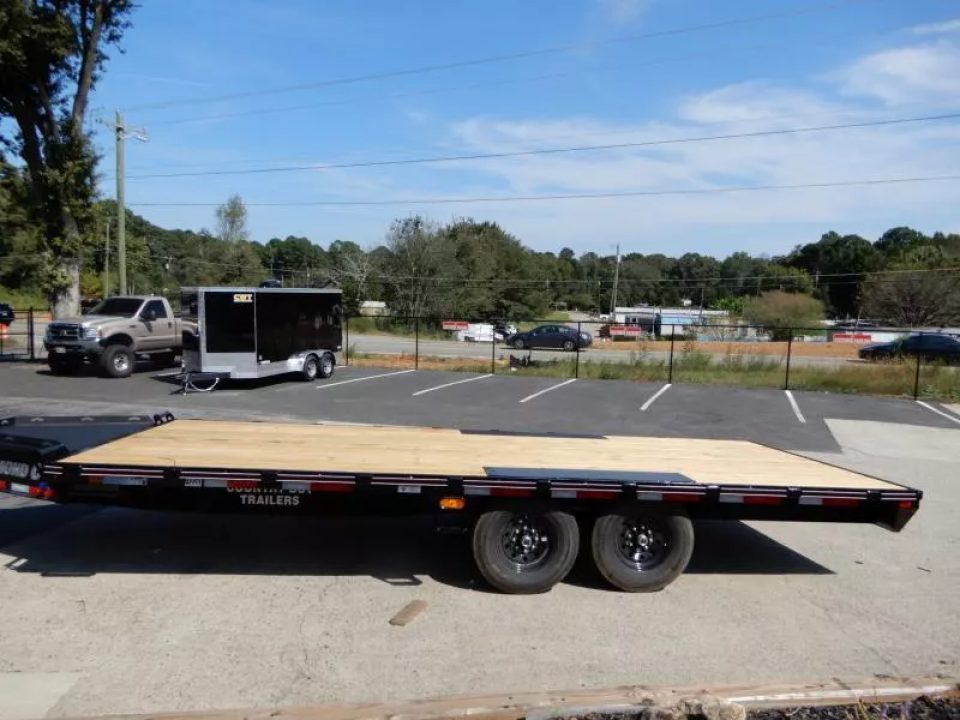 New 2026 Diamond C 8.5x20' Equipment, Slide-in Ramps DEC207