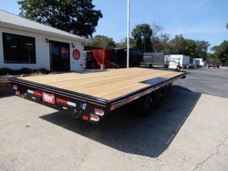New 2026 Diamond C 8.5x20' Equipment, Slide-in Ramps DEC207