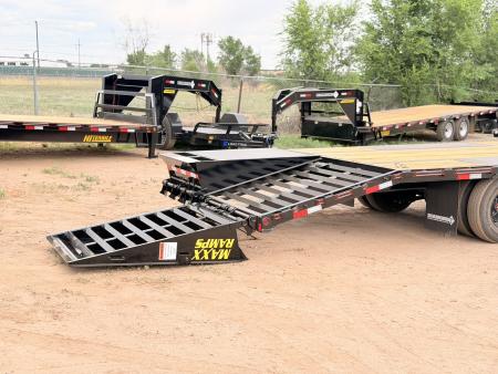 New 2027 Diamond T 8.5-32 Tandem Dual Gooseneck Deckover Equipment Hauler W/ MAXX ramps and HDSS 24K GVWR
