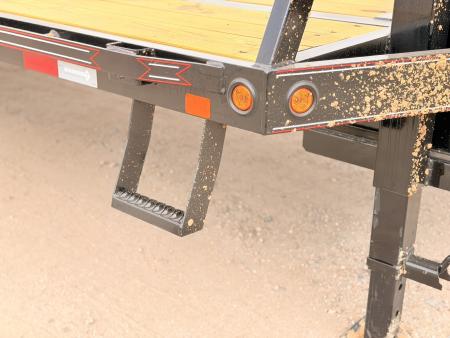 New 2027 Diamond T 8.5-32 Tandem Dual Gooseneck Deckover Equipment Hauler W/ MAXX ramps and HDSS 24K GVWR