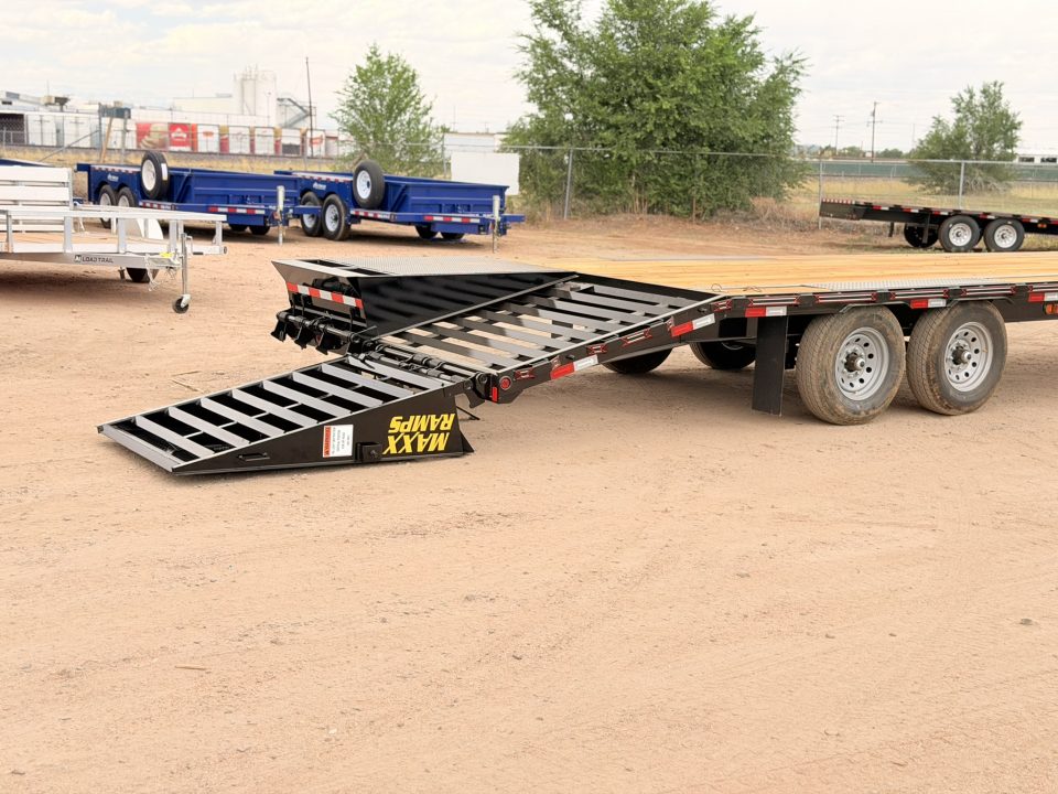 New 2027 Diamond T 8.5-28 Single Wheel Gooseneck Deckover Equipment Hauler W/ MAXX Ramps 16K GVWR