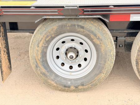 New 2027 Diamond T 8.5-28 Single Wheel Gooseneck Deckover Equipment Hauler W/ MAXX Ramps 16K GVWR