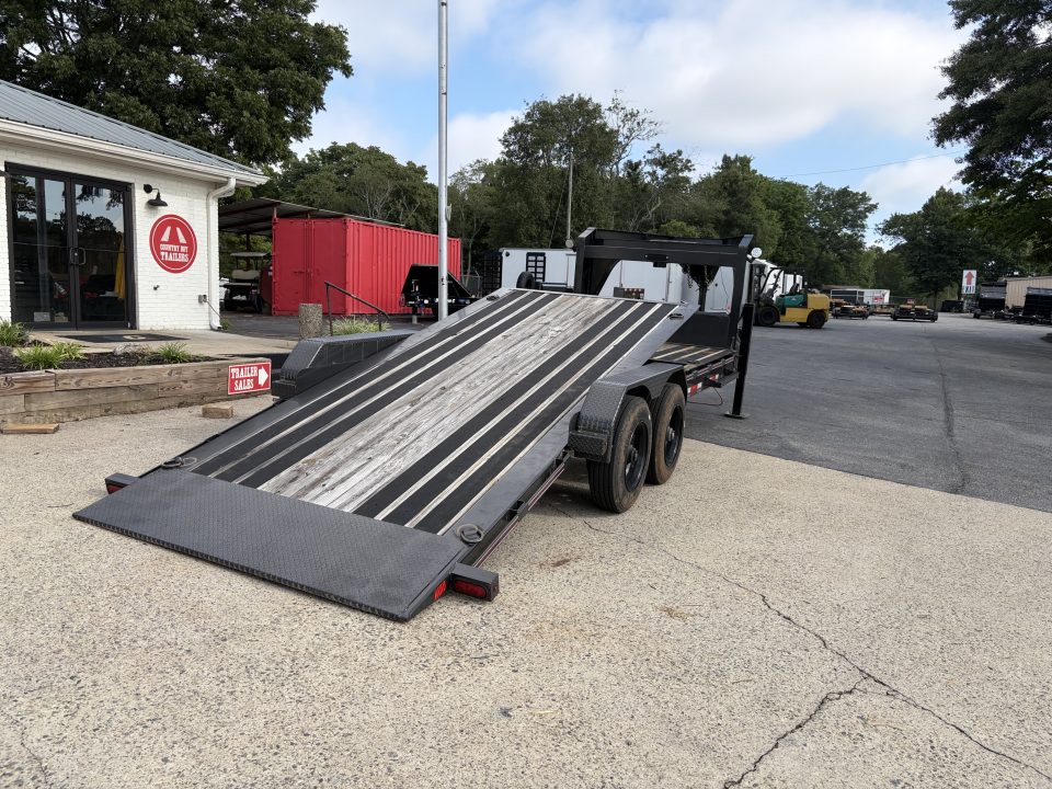Used 2023 Diamond C Trailers HDT210L22X82 Equipment Trailer