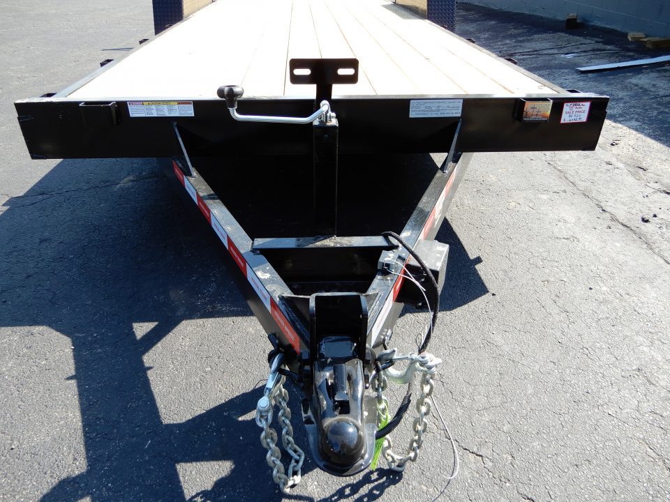 New 2026 Currahee 82"x20' Equipment, 2' Dove w/Ramps