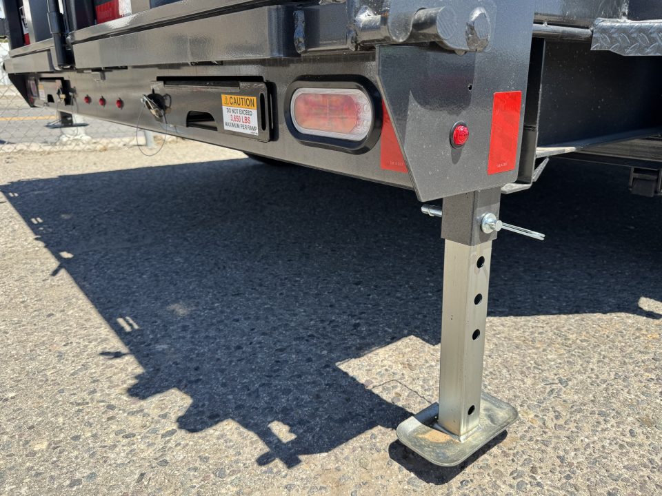 New 2026 Diamond C LPT 14' Pacesetter Edition - 15.5K Telescopic Dump Trailer