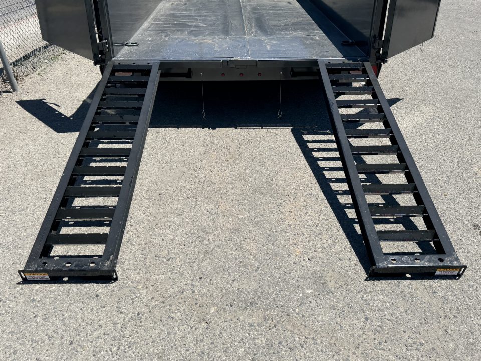 New 2026 Diamond C LPT 14' Pacesetter Edition - 15.5K Telescopic Dump Trailer