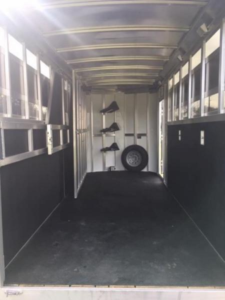New 2027 Shadow 3H Stablemate STK BP Horse Trailer