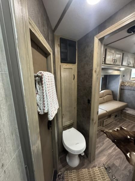 New 2027 Shadow Pro Series 4H 9' LQ with Slide Horse Trailer Horse Trailer
