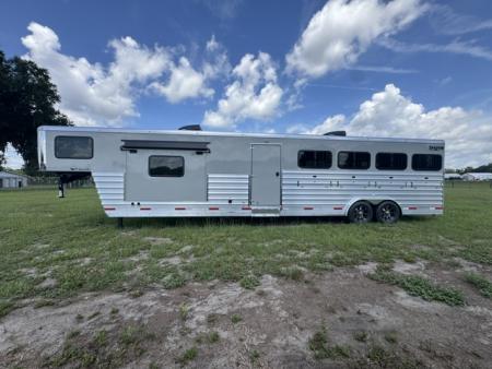 New 2027 Shadow Supreme 8 Pen 10.5 LQ w/ Mid Tack Stock / Stock Combo Trailer