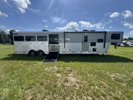 New 2027 Shadow Supreme 8 Pen 10.5 LQ w/ Mid Tack Stock / Stock Combo Trailer