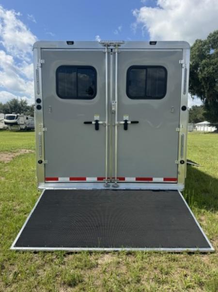 New 2027 Shadow Supreme 8 Pen 10.5 LQ w/ Mid Tack Stock / Stock Combo Trailer