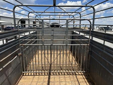 Used 2007 W-W Roustabout 99477 Livestock/Show Cattle