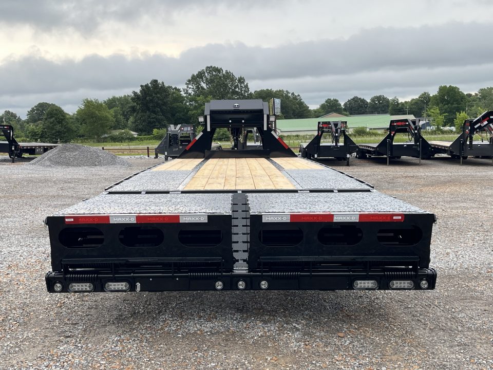 New 2026 MAXXD Gooseneck Flatbed Trailer | 102" x 28' 30K GVWR HYD JACKS