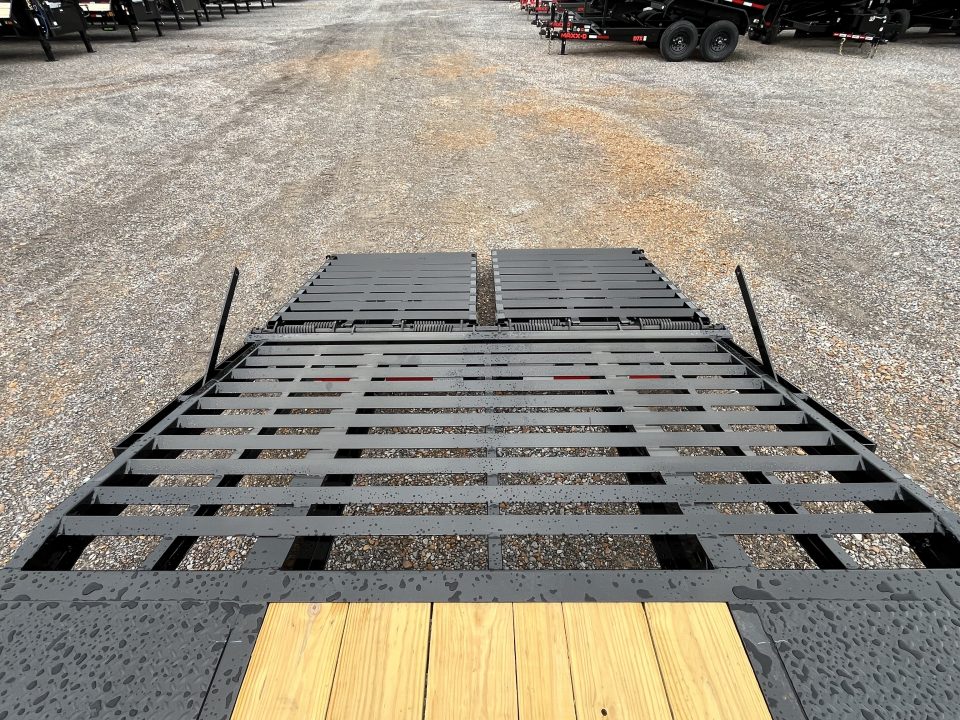 New 2026 MAXXD Gooseneck Flatbed Trailer | 102" x 28' 30K GVWR HYD JACKS