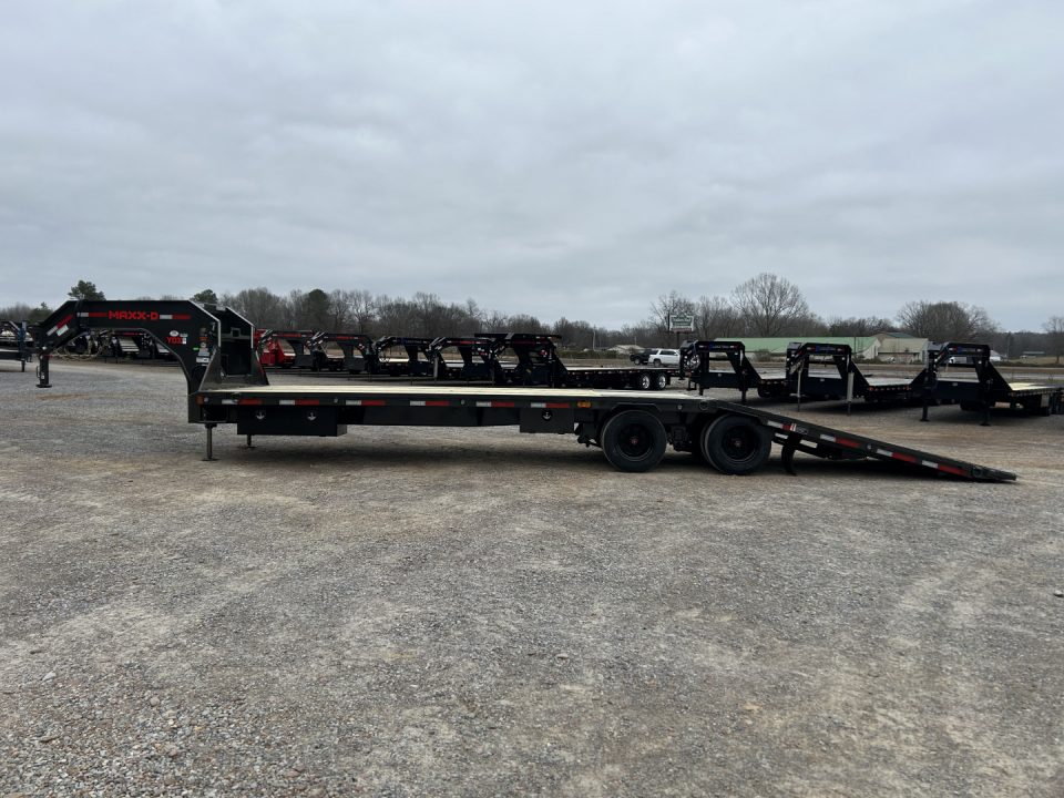 New 2026 MAXXD Gooseneck Trailer | 32' x 102' 30K GVWR
